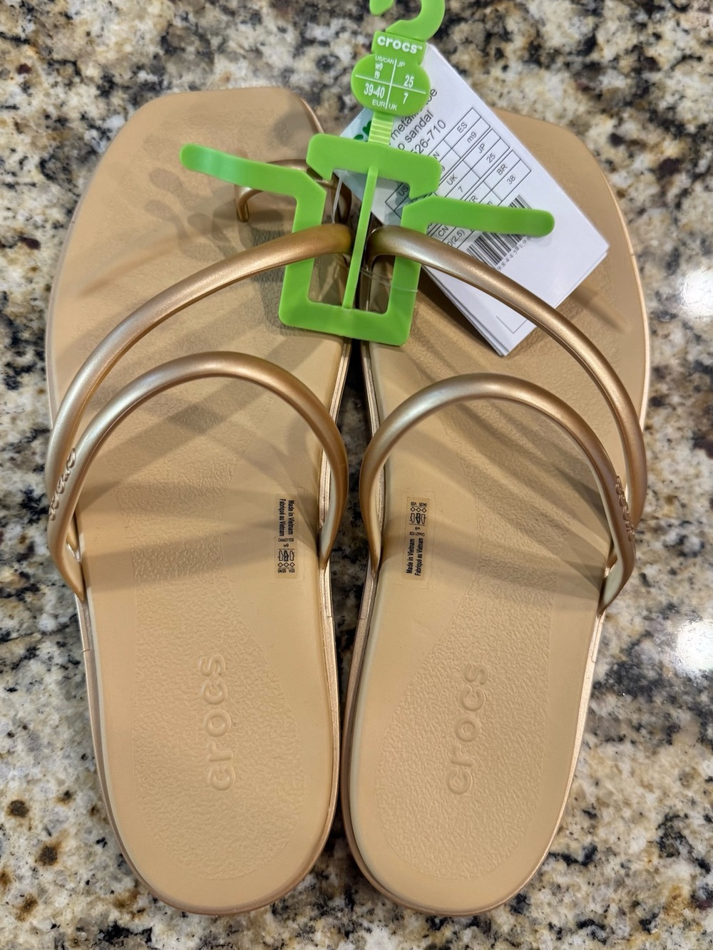 Women’s crocs